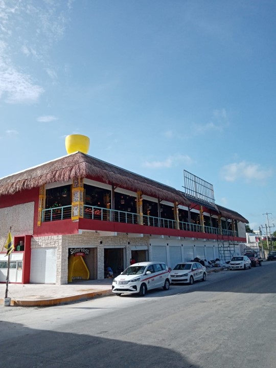 Instalación Señor Frogs imagen carrusel 1